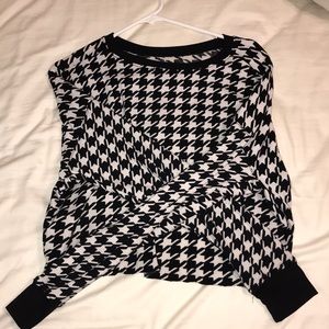 Forever 21 houndstooth sweater